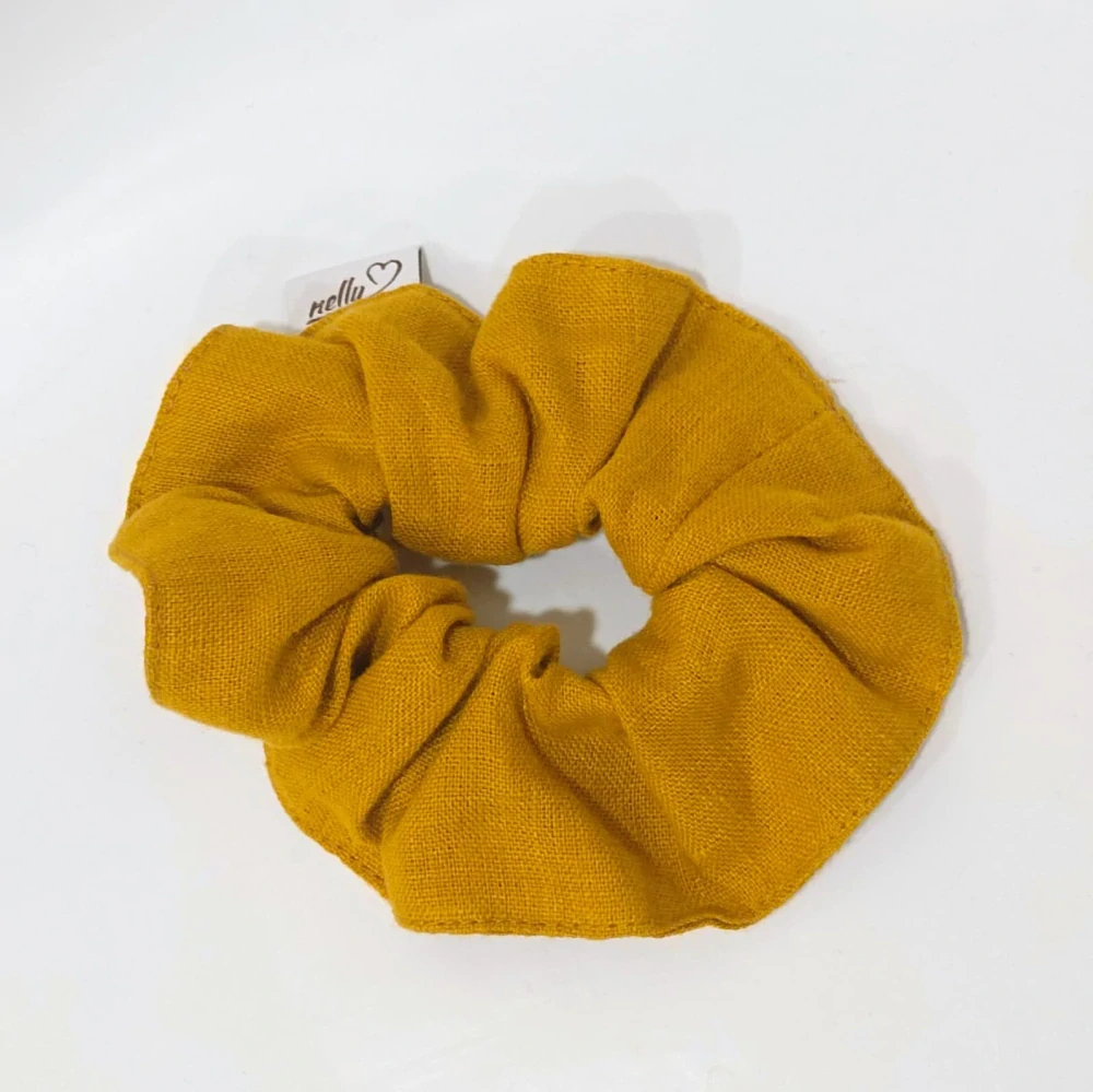 Lněná gumička scrunchie písková