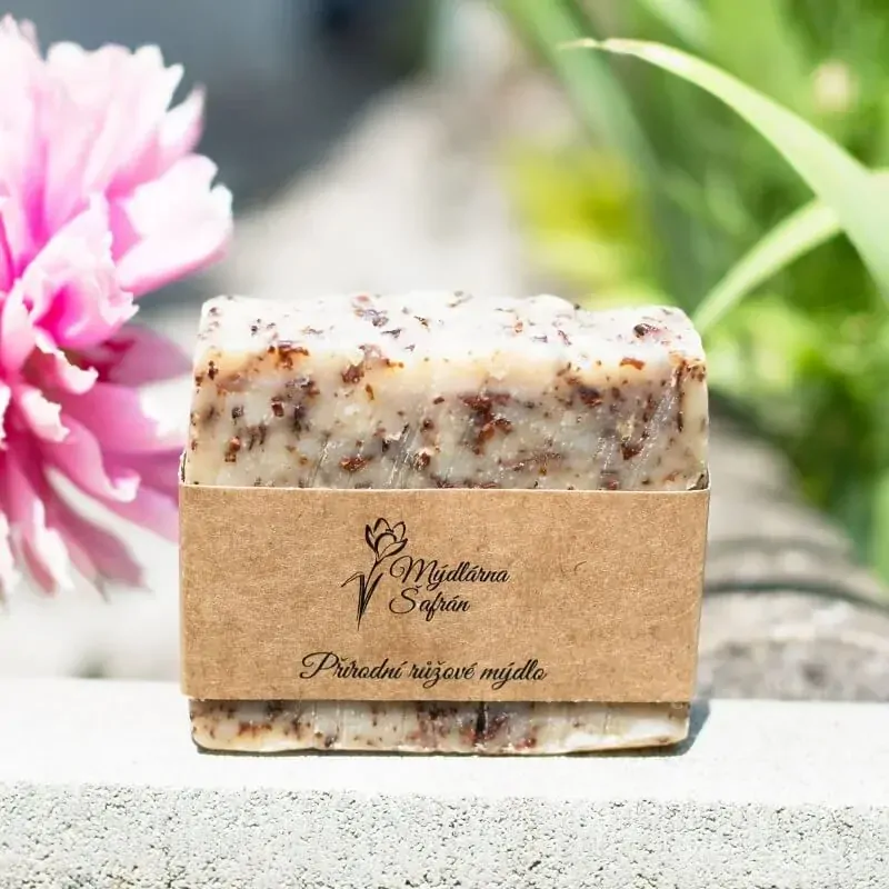 Přírodní růžové mýdlo