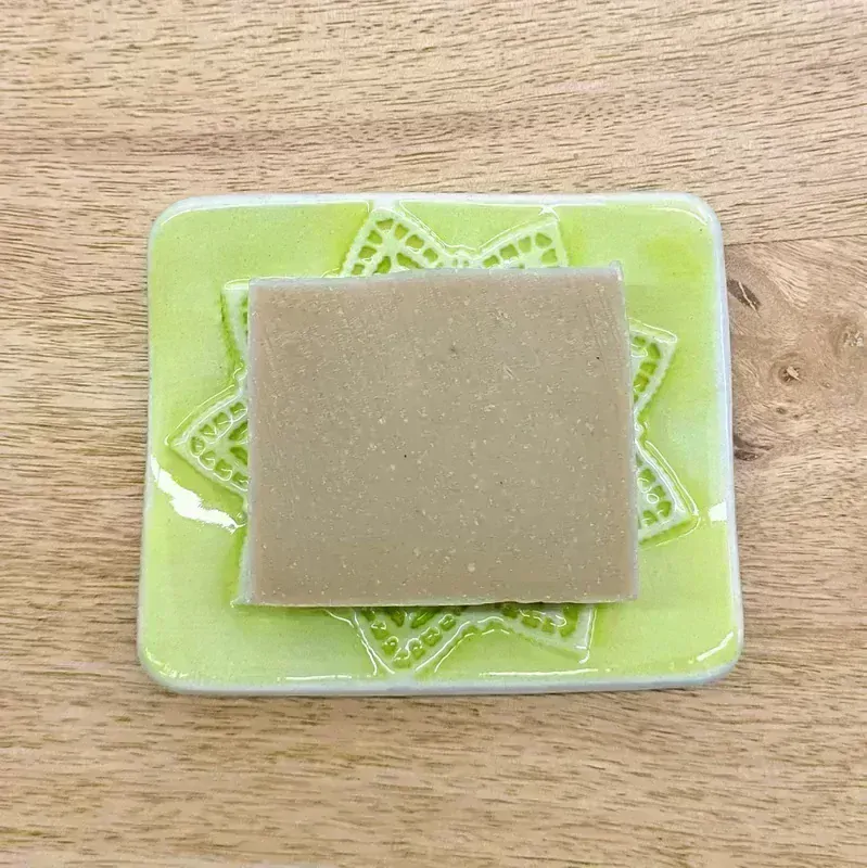 Zelená keramická mýdlenka s mandalou